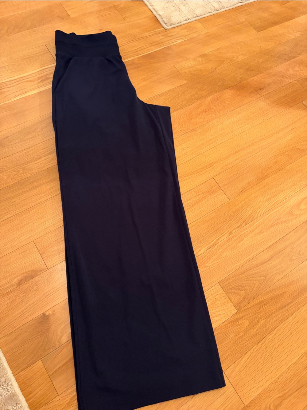 Lou & Grey Navy Wide-Leg Pull-On Pants - Picture 4 of 4